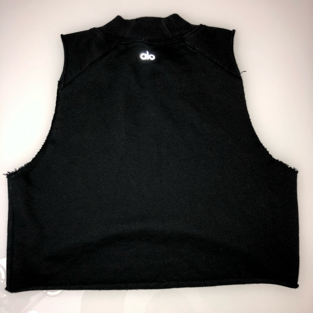 Alo yoga - distressed cropped sweater shirt